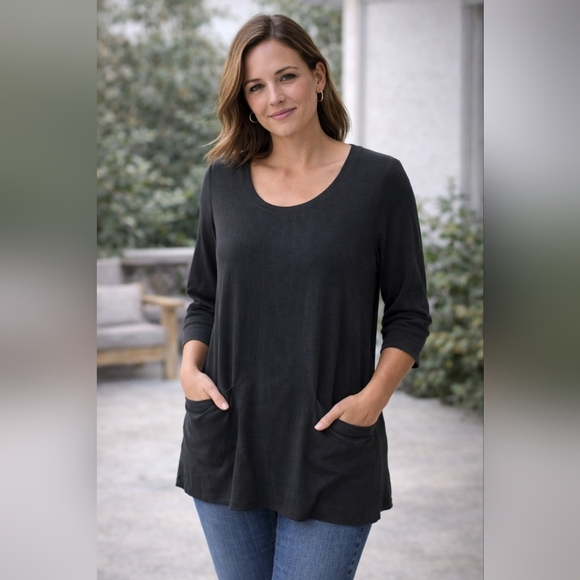 purejill Tops - #225 Chic Black Tunic with Handy Pockets